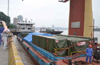 成都至上海水陆联运总重量978.2吨